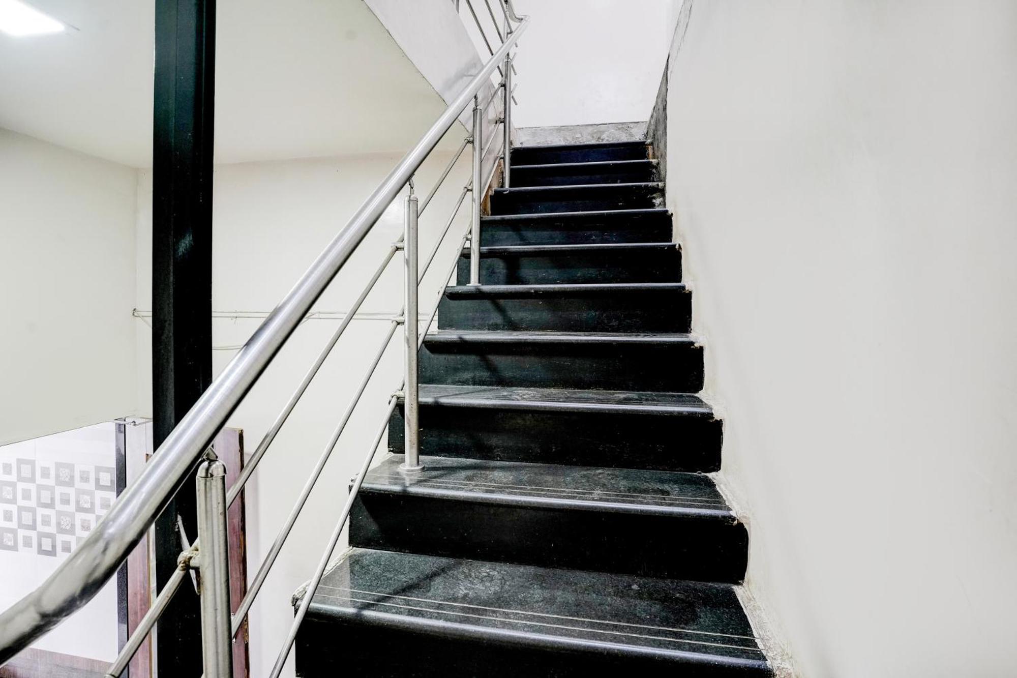 Hotel O Golden Sagar Mumbai Ngoại thất bức ảnh